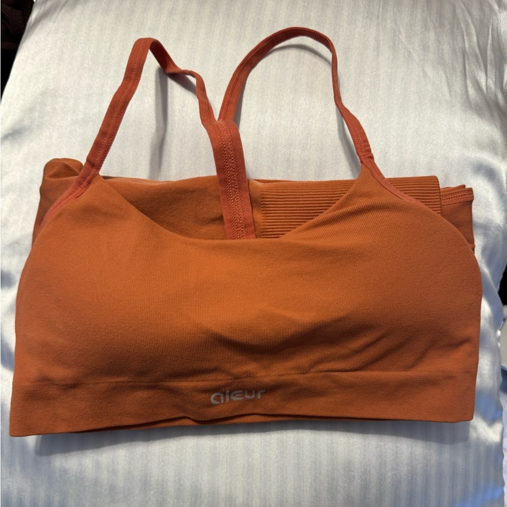 Aleur Workout Set (LIKE NEW, Small - Coral Pink Color)